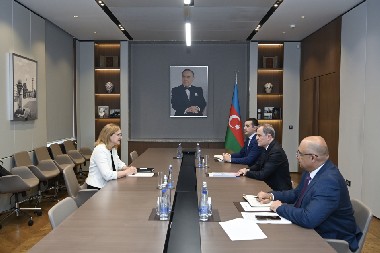 news img