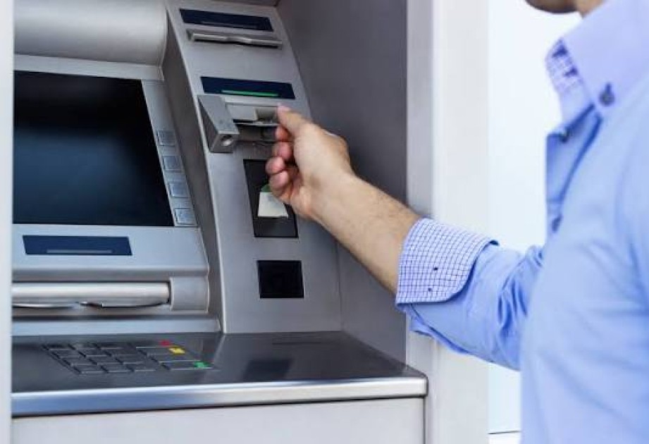 Bankomat və POS-terminalların sayı azalıb