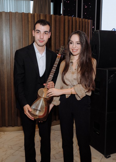 Leyla Əliyeva və Arzu Əliyeva “Cənnətin ariyası” adlı layihə çərçivəsində təqdim olunan konsertdə iştirak ediblər